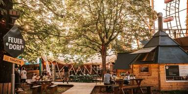 Das Feuerdorf im Wiener Prater eröffnet Sommersaison