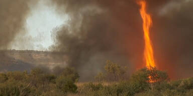 Australien: Seltene Bilder von Feuertornado