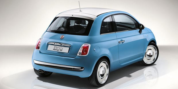 Fiat 500 „Vintage 75“ feiert Premiere