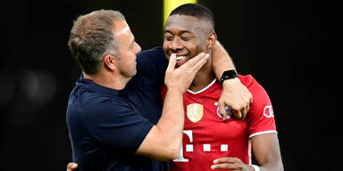 Bayern-Trainer Hansi Flick mit David Alaba