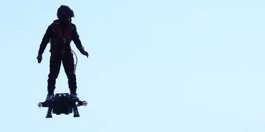 Flyboard.Standbild001.jpg