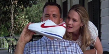 Forrest Gumps legendäre Sneaker um 57.500 Dollar versteigert