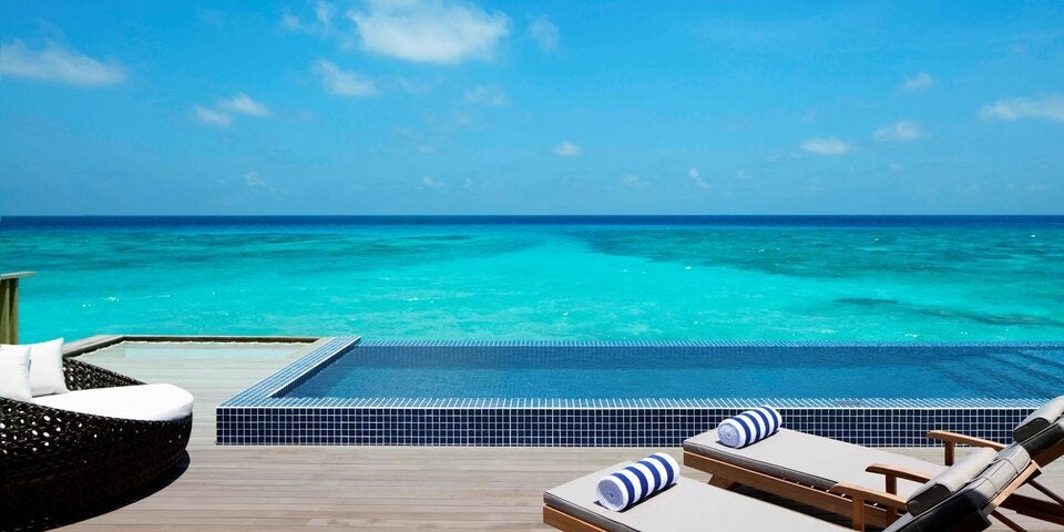 Alle Villen im Radisson Blu Resort Maldives sind mindestens 215m² groß.