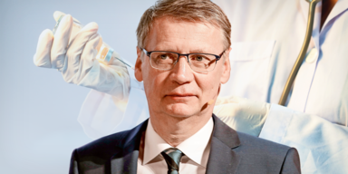 Hass-Attacken auf Günther Jauch wegen Impfkampagne