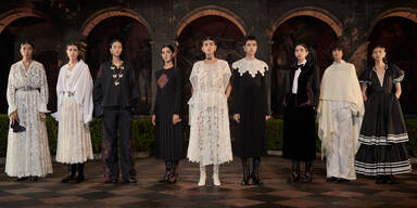 Dior: Exzentrische Fashion Show in Mexiko