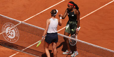 French Open: Cori Gauff und Barbora Krejcikova beim Handshake