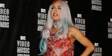 Lady Gaga in Fleisch bei den VMAs
