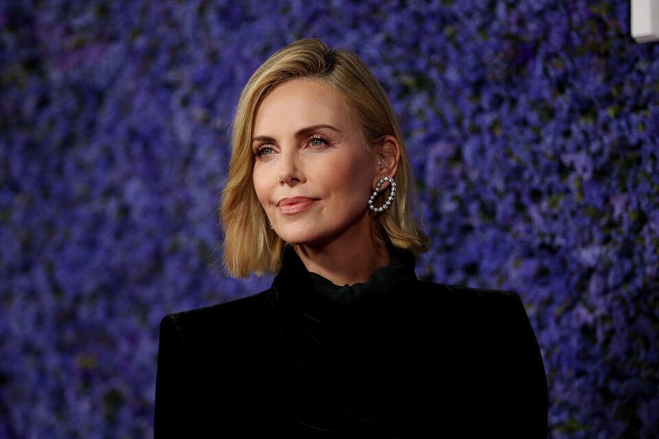 Charlize Theron ist glückliche Mutter zweier Adoptivkinder und sehnt sich laut eigenen Angaben nicht nach mehr.