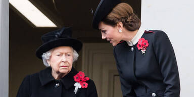 Queen Elizabeth II. und Prinzessin Kate