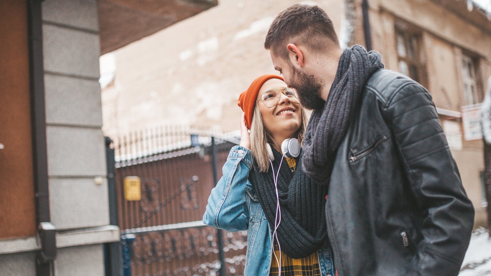 Darum daten kleine Frauen gerne größere Männer oe24.at