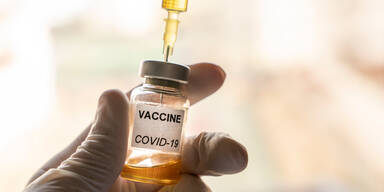 Corona Impfstoff wird Pandemie nicht aufhalten, warnen Experten