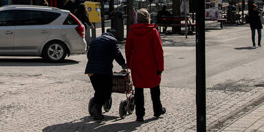 Schweden hebt Isolation für ältere Menschen auf