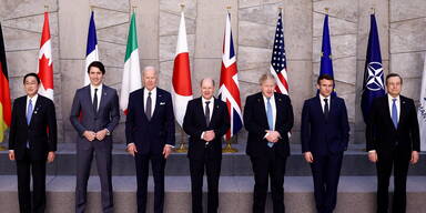 G7