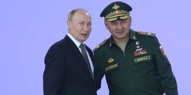 Russlands Verteidigungsminister trifft Kommandeure im Kriegsgebiet