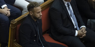 PSG-Star auf der Anklagebank - Betrugsprozess gegen Neymar eröffnet