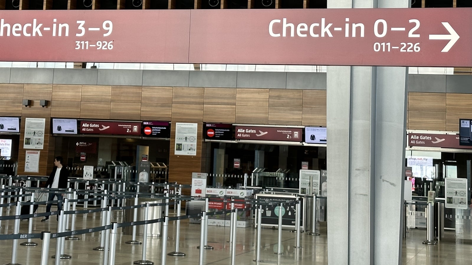 Drohne legt Airport lahm oe24.at
