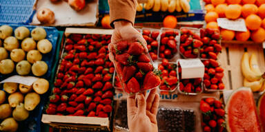 Pestizide & Co.: Darauf sollten Sie beim Kauf von Erdbeeren achten