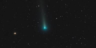 Komet Leonard funkelt in Erdnähe