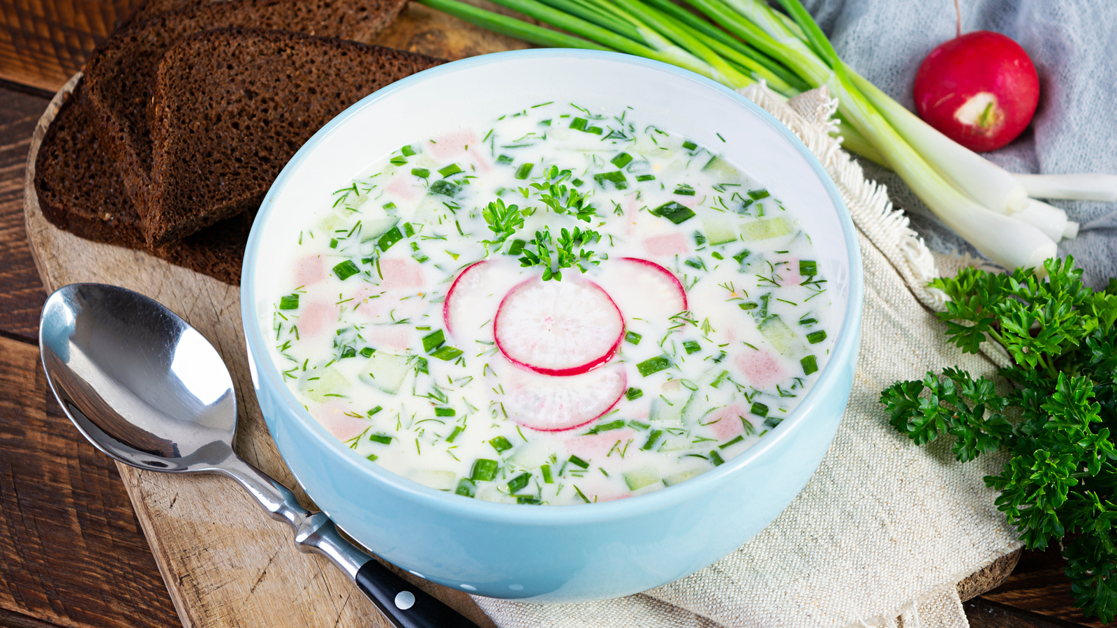 Joghurtsuppe mit Rucola und Radieschen - Cooking