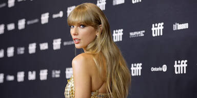 Enthüllt: Hat Taylor Swift etwa beim Beauty-Doc nachgeholfen?