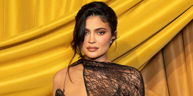 Kylie Jenner verkündet Launch ihres ersten Modelabels khy