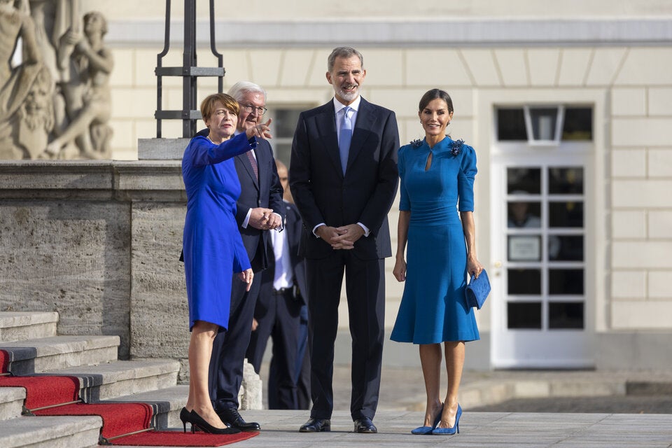 Letizia bekennt in Deutschland Farbe