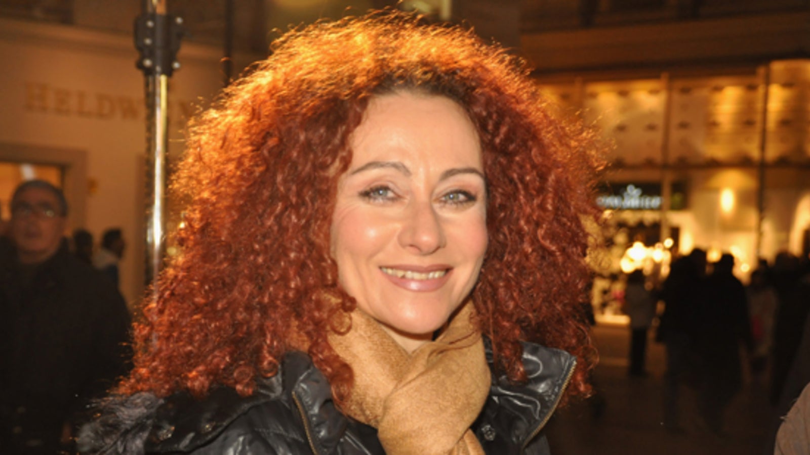 Mausi: Nackt-Angebot fr 70.000 Euro - stars24