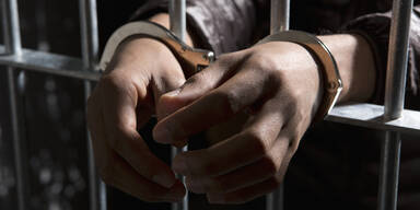 Haft Zelle Gefängnis Handschellen