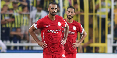 Ramzi Safuri und Sagiv Jehezkel von Antalyaspor