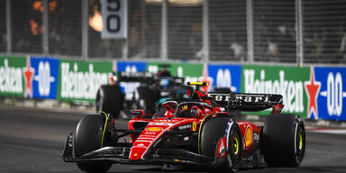 Ferrari-Star Sainz gewinnt Nacht-Thriller von Singapur vor Norris und Hamilton