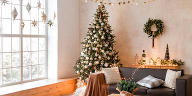 Fast jeder tut es: Hier sollte der Christbaum niemals stehen