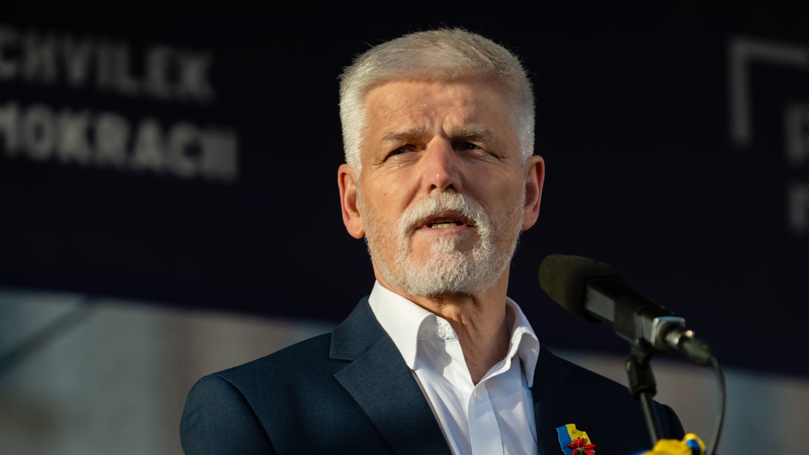 Pavel Präsident von Tschechien mit Motorrad verunglückt oe24.at