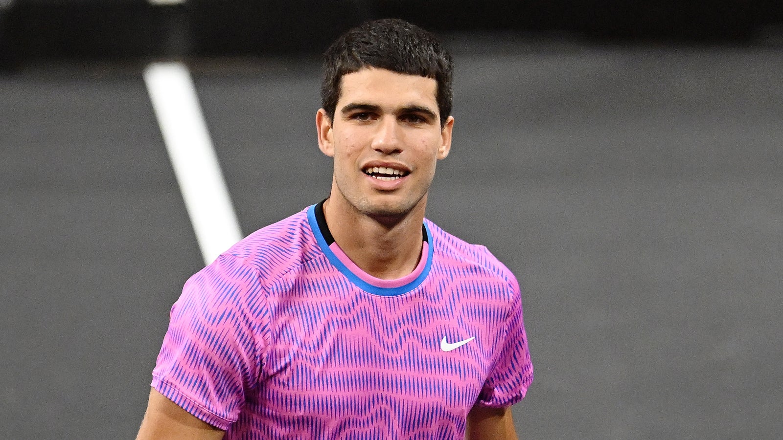 Titelverteidiger Alcaraz legt gegen Arnaldi los oe24.at