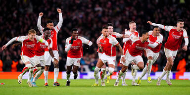 Arsenal zittert sich im Elfer-Krimi gegen Porto ins Viertelfinale