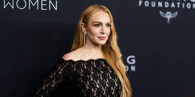 Heißer Auftritt! Lindsay Lohan im komplett durchsichtigen Dress