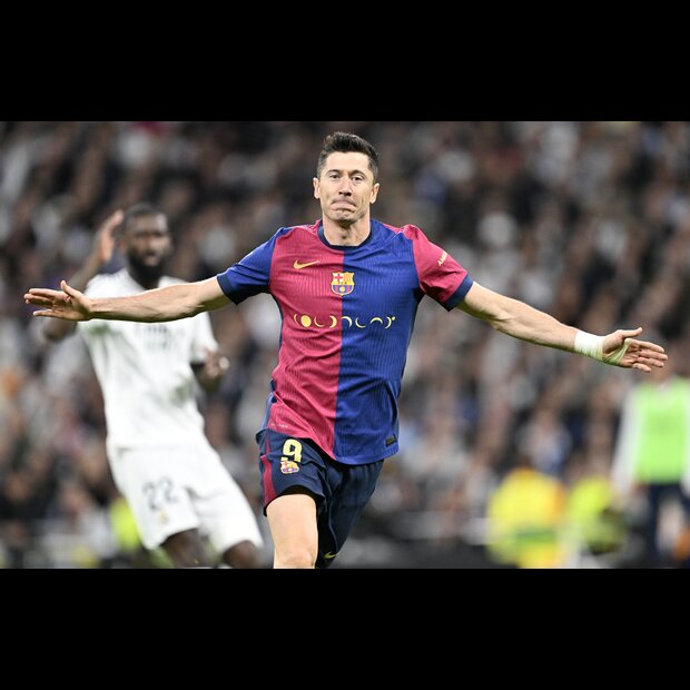 1. Robert Lewandowski (Barcelona)