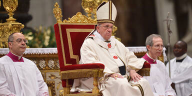 Papst- Feiern:  Kein Protz zu  Weihnachten