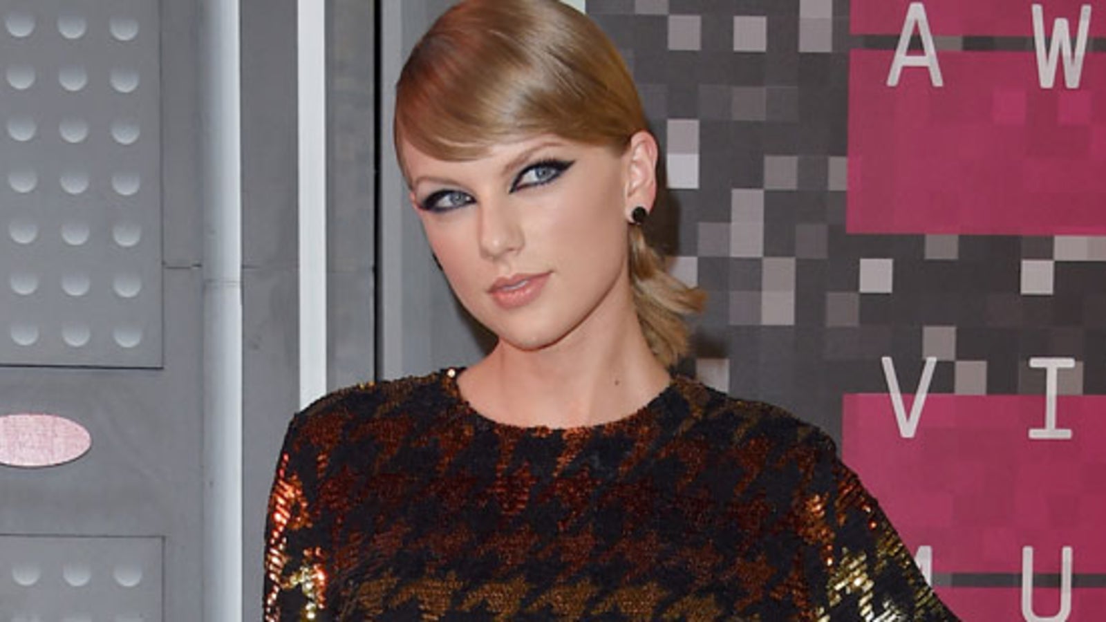 So viel verdient Taylor Swift stars24