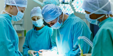 Ärzte Operation