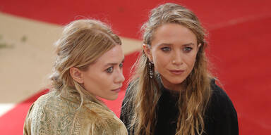 Mary-Kate Olsen & Ashley Olsen