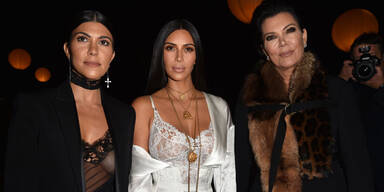 Kourtney Kardashian, Kim Kardashian & Kris Jenner