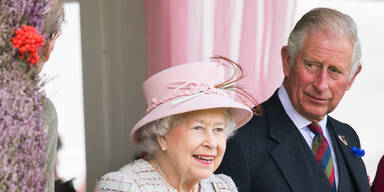 Prinz Charles und Queen Elizabeth