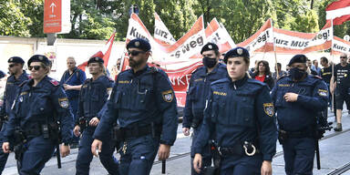 Mega-Polizeiaufgebot bei Corona-Demo in Wien