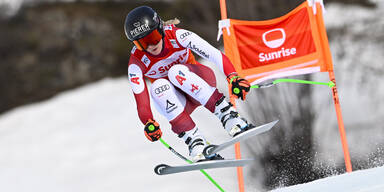 Cornelia Hütter rast in der Abfahrt sensationell auf Platz 2