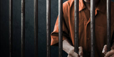 Gesetzes-Panne:  70 Sexualverbrecher aus Haft entlassen