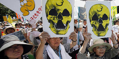 170.000 demonstrieren gegen Atomkraft
