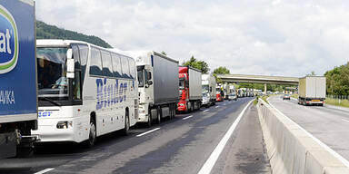 Stau Autobahn