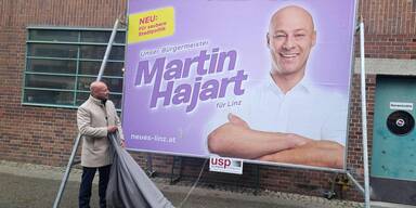 Linz-Wahl: Hajart präsentiert erste Plakatwelle