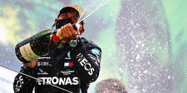 Hamilton feiert Rekordsieg am Nürburgring