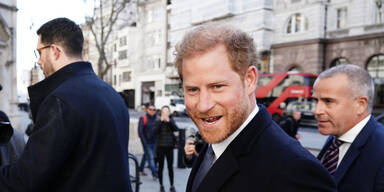 Prinz Harry überraschend bei Gerichtstermin in London